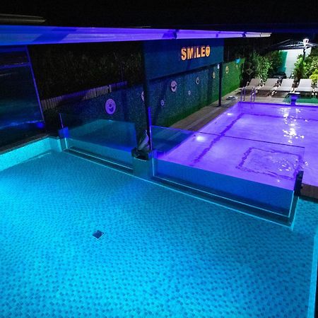 Hotel Smile Kobuleti Bagian luar foto