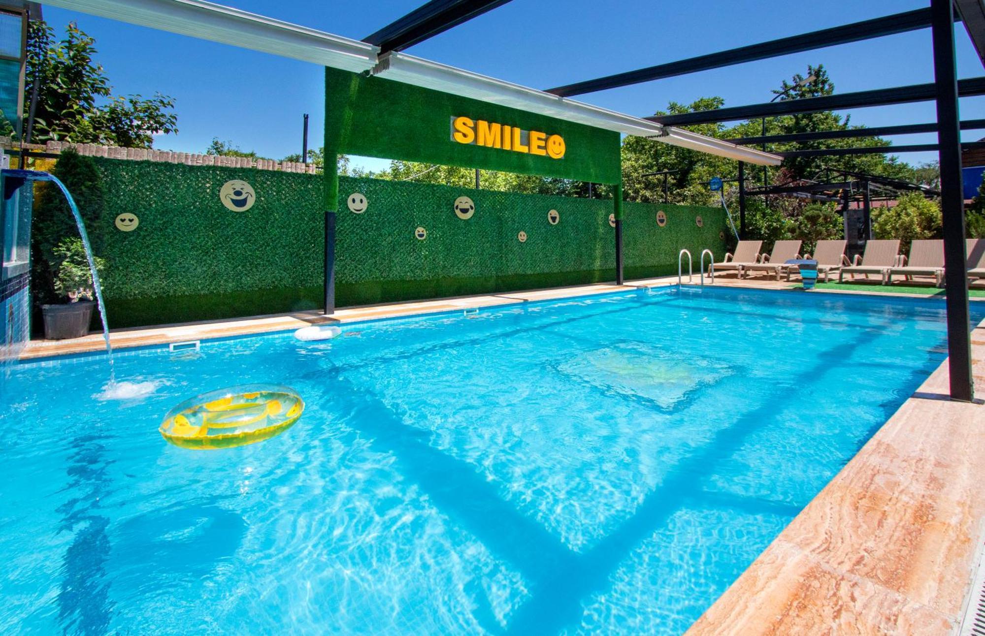 Hotel Smile Kobuleti Bagian luar foto