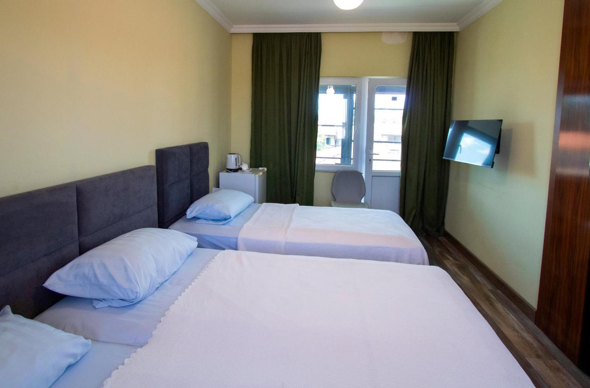 Hotel Smile Kobuleti Bagian luar foto